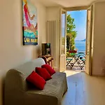 Casa Gambusso Historical House Magnificent View * 韦尔巴尼亚