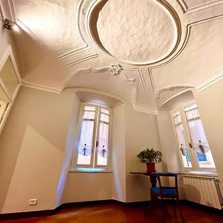 아파트 Casa Gambusso Historical House Magnificent View 베르바니아